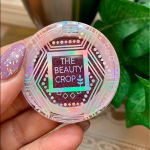 The beauty crop eyeshadow